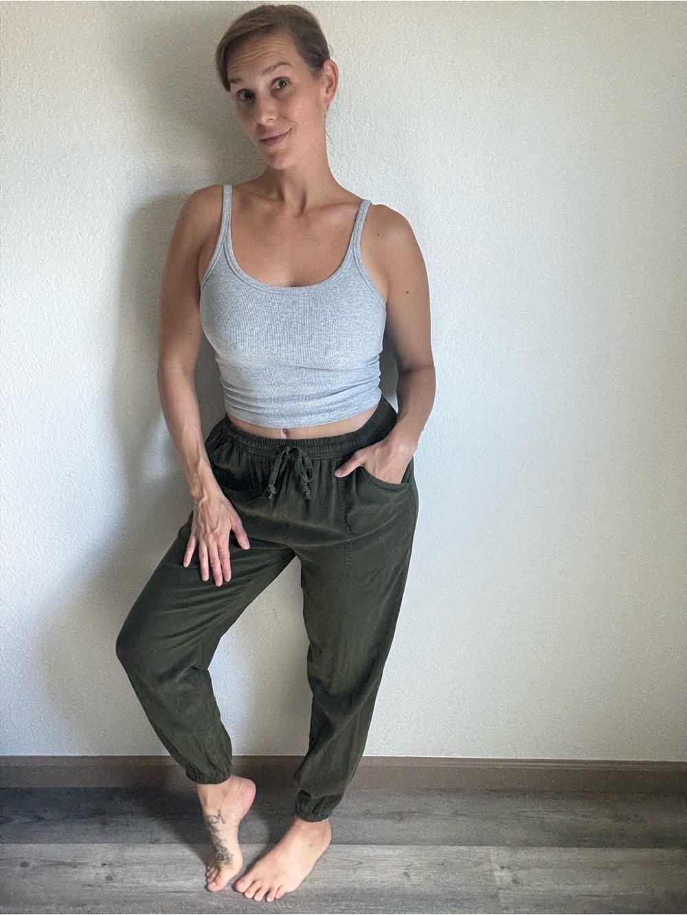 PINK Victoria’s Secret Pull On Casual Joggers Olive Green Medium